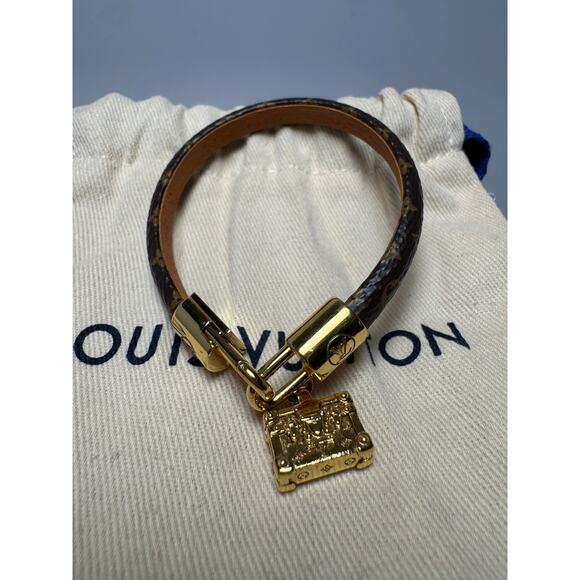 Louis Vuitton Petite Malle Trunk Bracelet Gold & Monogram w/Certificate of Auth - Picture 3 of 16